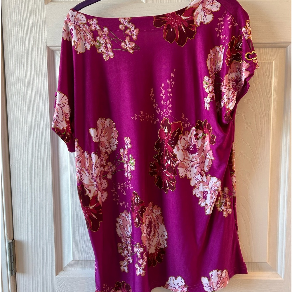 Printed short sleeve blouse, never worn